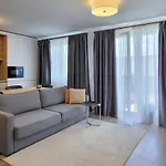 Nikko Διαμέρισμα Μπρασόβ